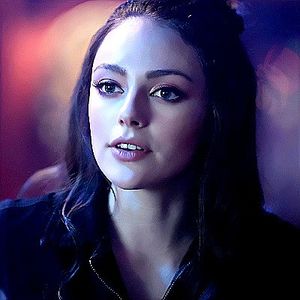 Bine ca te-ai uitat pe filmările de pe camera de supraveghere, ca eu credeam ca a împins-o Jessie pt - episodul 84