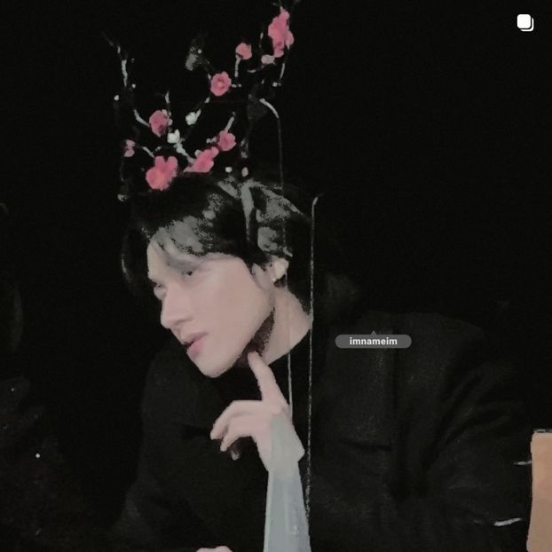 12.06.⠀⠀⠀ ✦ ꯭໋ 熱 t̟e̟n̟d̟e̟r̟♡uoᴉʇɔǝɟɟɐ. ̵ׄ ❵ - Mirrored Blind Playin