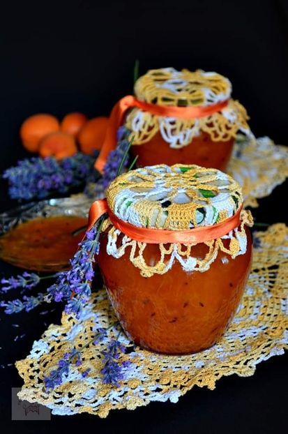  - Dulceata de caise cu lavanda