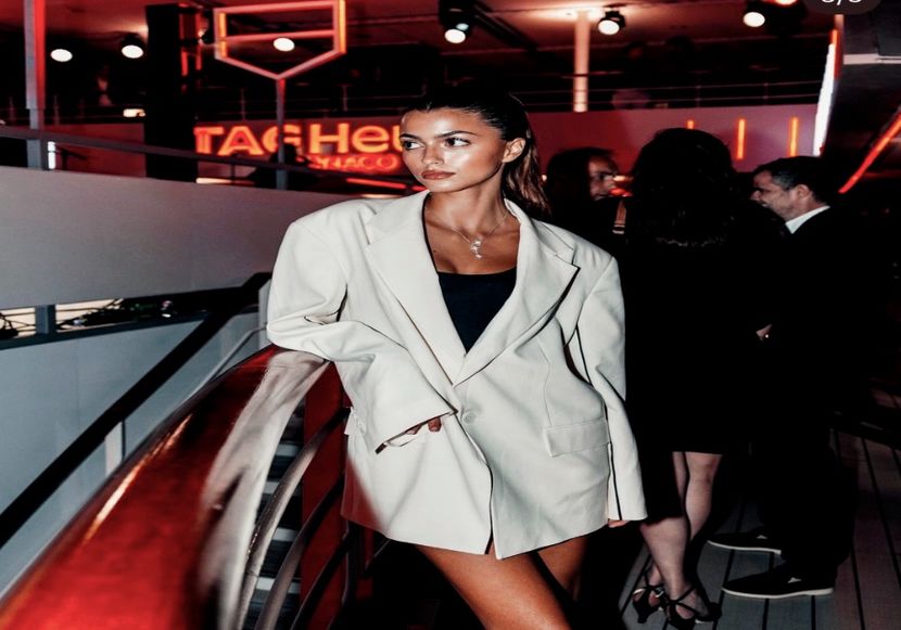 ♥ Maktub got Francisca, Pierre`s gf ♥ - i d like a cheeseburger please large fries and a Cosmo - CB