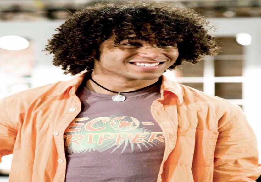 ♥ Ely93 got Chad from HSM ♥ - i d like a cheeseburger please large fries and a Cosmo - CB