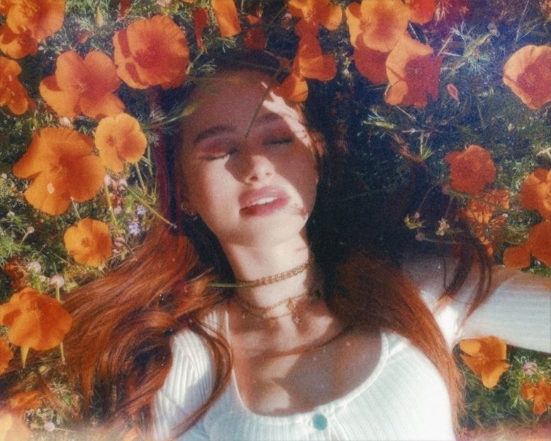 　　　　　　　་༘࿐ ꒰ •̫͡-•̫͡꒱ ▏ 25o̷f̷♥J̷u̷n̷e̷. - My cheek dreamt well on her heart