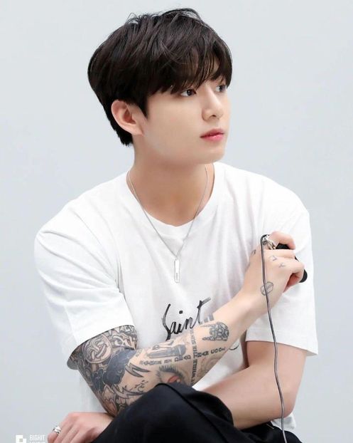  - Hello BTS !