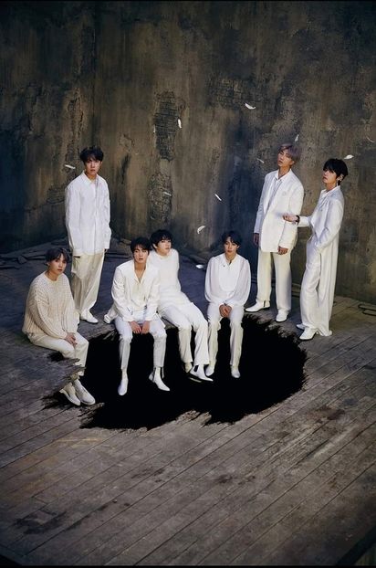  - Hello BTS !