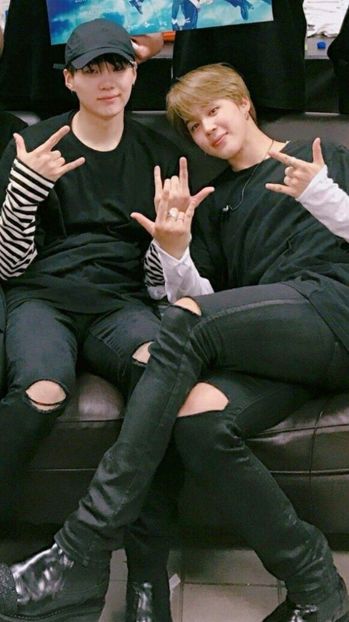  - Hello BTS !
