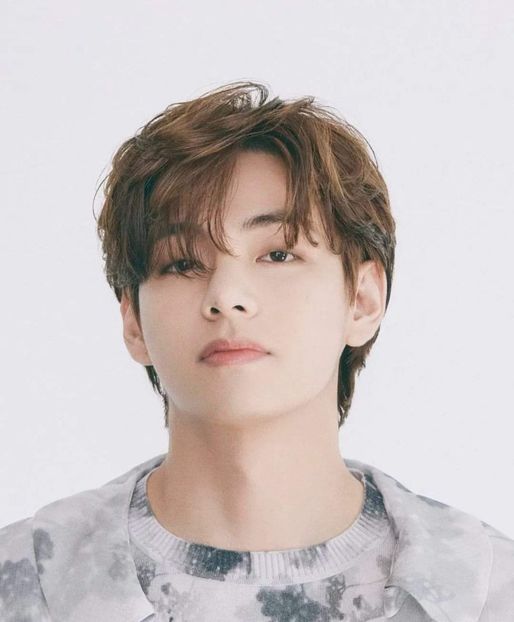 - - 6 - Hello BTS !