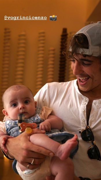 miguel.g.herran_1719406012657 - 0 - Settling for mortals is the first sign of weakness -hi