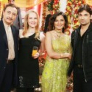 ghar ek sapna[1]