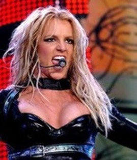 11480417_TKNZLLURV - 000     britney spears   000