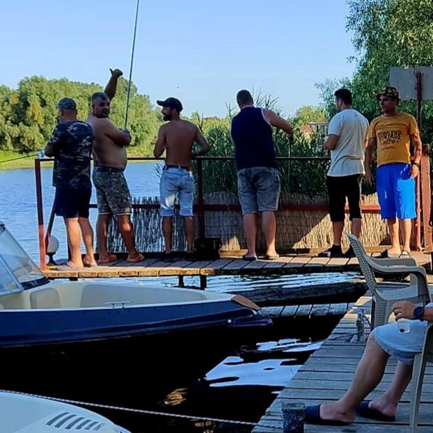  - EU SI PRIETENII MEI