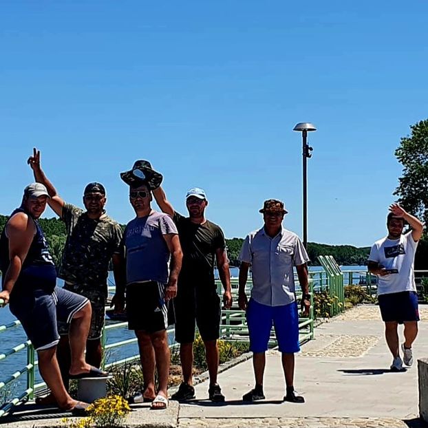  - EU SI PRIETENII MEI