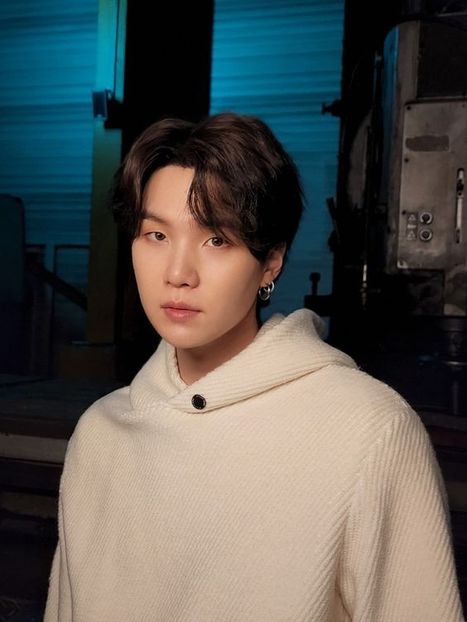  - Hello BTS !