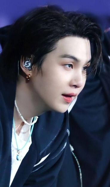  - Hello BTS !