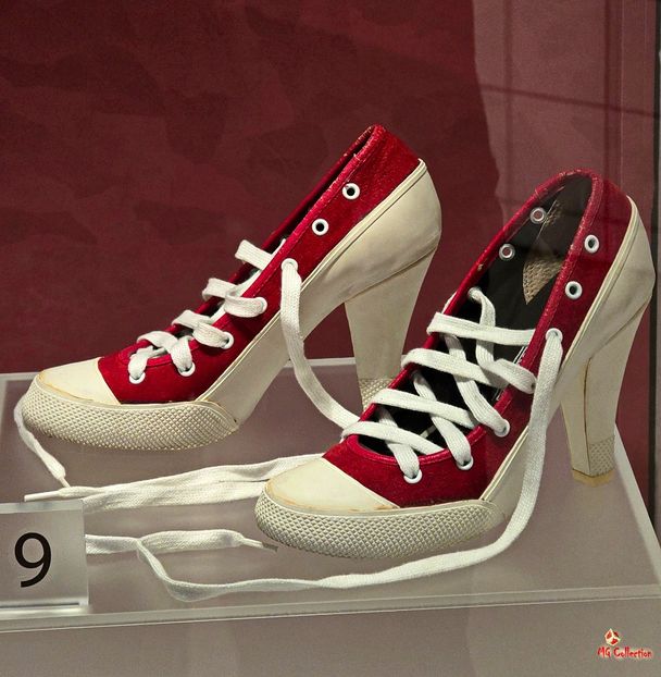 Bata Shues Museum in Toronto 1 - A - DECO ART - CANADA
