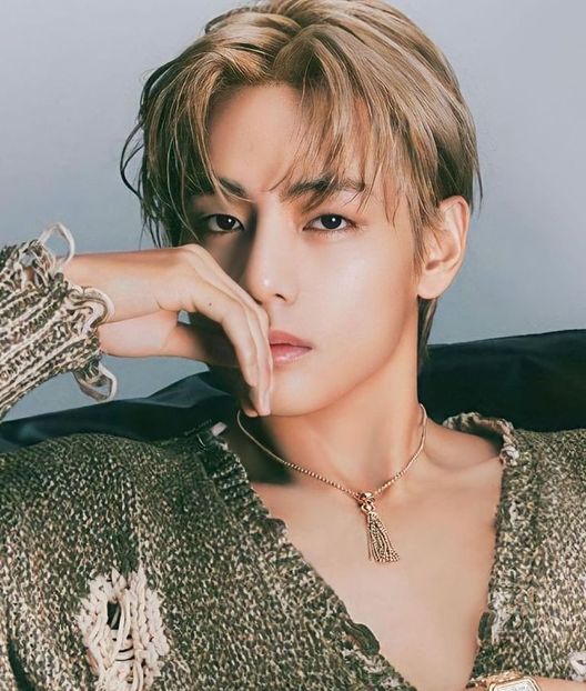  - Hello BTS !