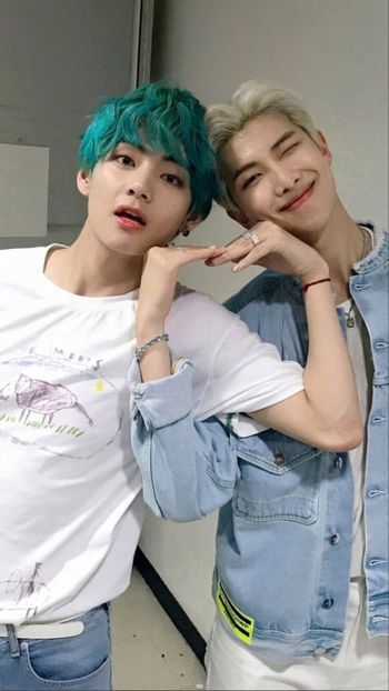 √ - Hello BTS !