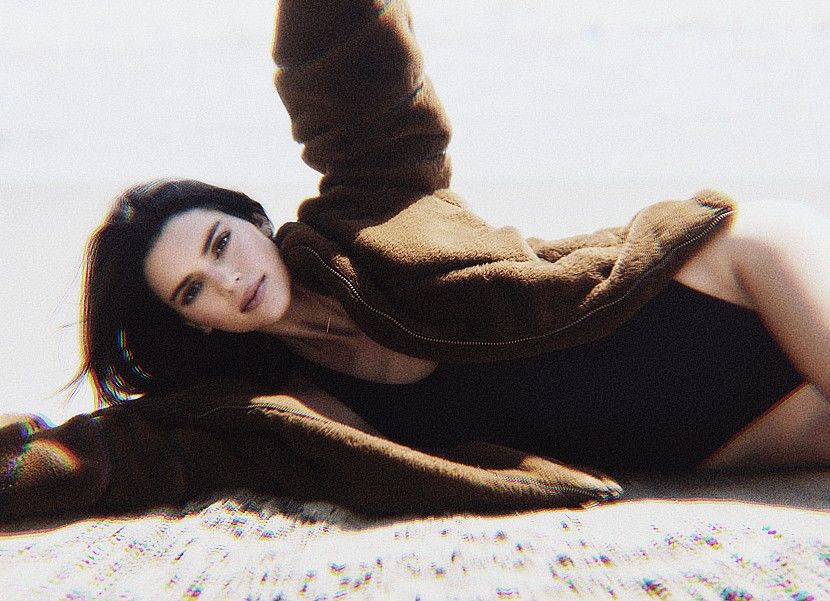 ༆26Jul،24=͟͟͞♡　　·◊· E̮x̮t̮r̮a̮: ᖽᐸendall ‹AloYoga, Outerwear Campaign, 2021. - flowers of fire blossom in me
