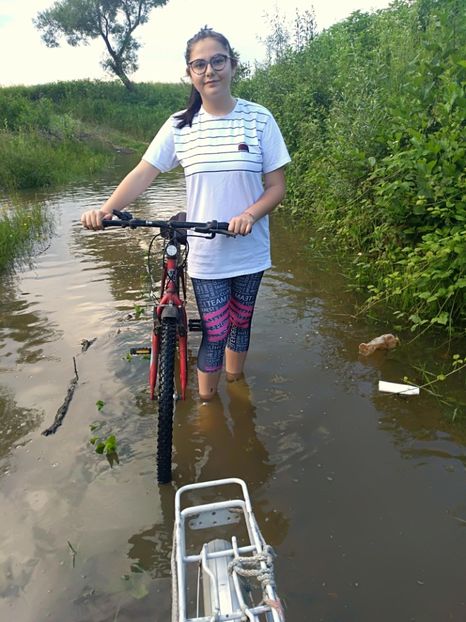  - Cu bicicleta