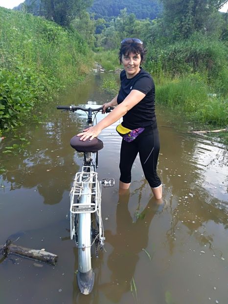  - Cu bicicleta