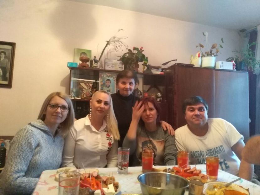  - Familia