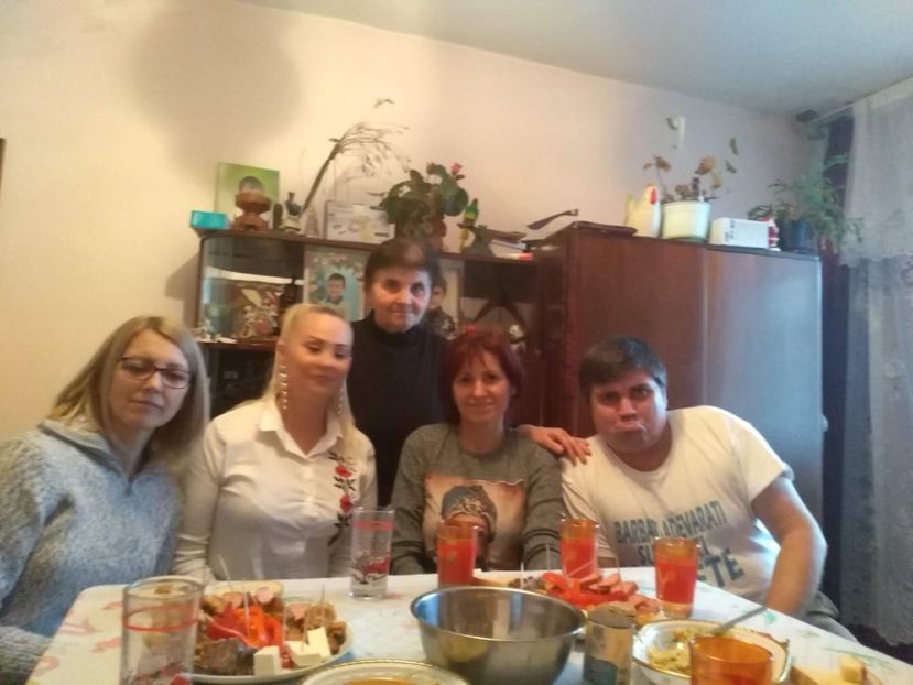  - Familia