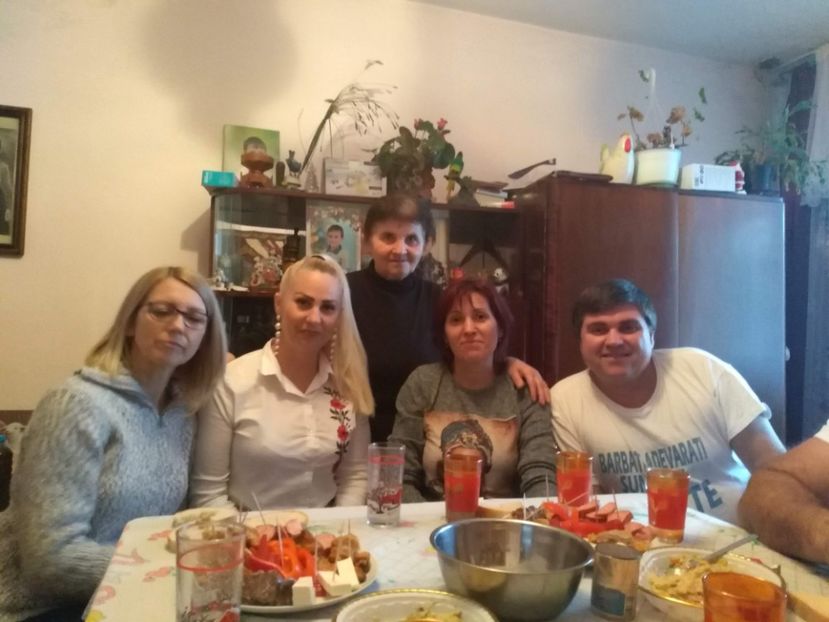  - Familia