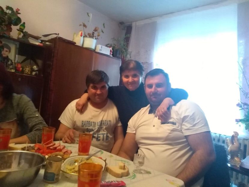  - Familia