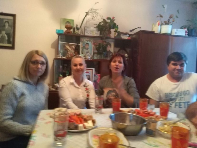  - Familia