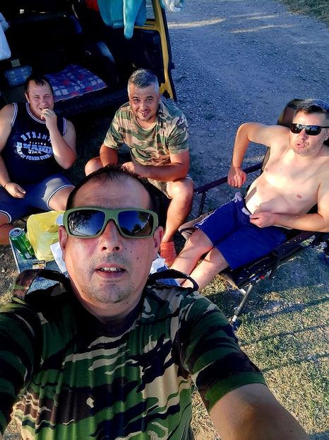  - EU SI PRIETENII MEI