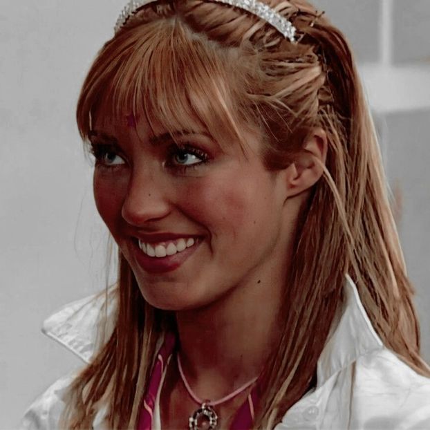 　　 ౿ solivagant got Mia Colucci. - Meraki