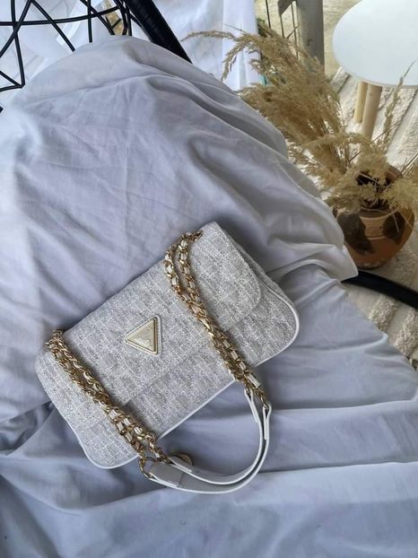  - Guess textil