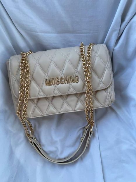  - Moschino piele ecologica