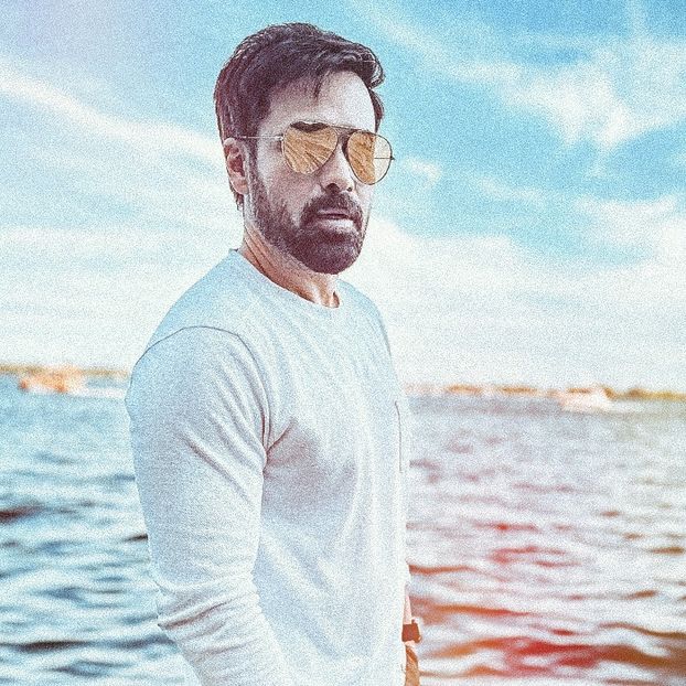 • Maktub said E and got Emraan Hashmi. - when i see you on those streets