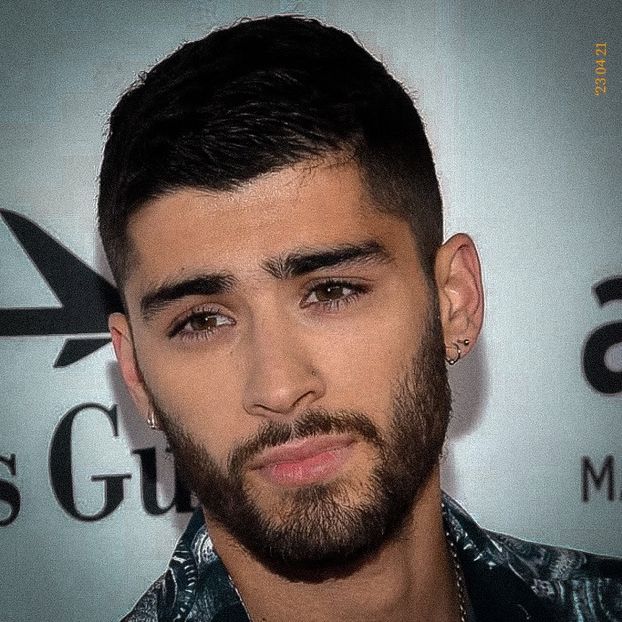 • Zayn Malin born on January 12th 1993. @Complicated. - when i see you on those streets