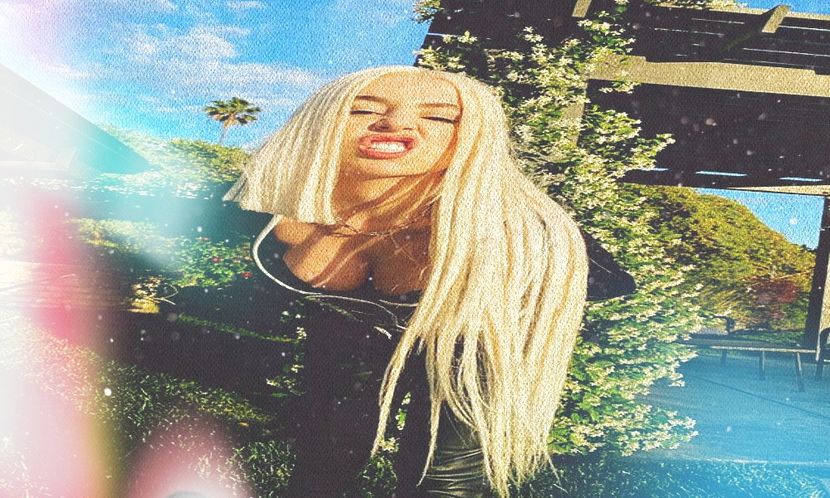 ʜαxαη choice is @AvaMax. ☽ - Y O U can see it through my chest