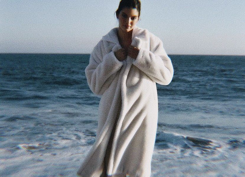 ༆8Aug،24=͟͟͞♡　　·◊· E̮x̮t̮r̮a̮: ᖽᐸendall ‹AloYoga, Outerwear Campaign, 2021. - flowers of fire blossom in me