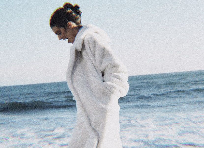 ༆10Aug،24=͟͟͞♡　　·◊· E̮x̮t̮r̮a̮: ᖽᐸendall ‹AloYoga, Outerwear Campaign, 2021. - flowers of fire blossom in me