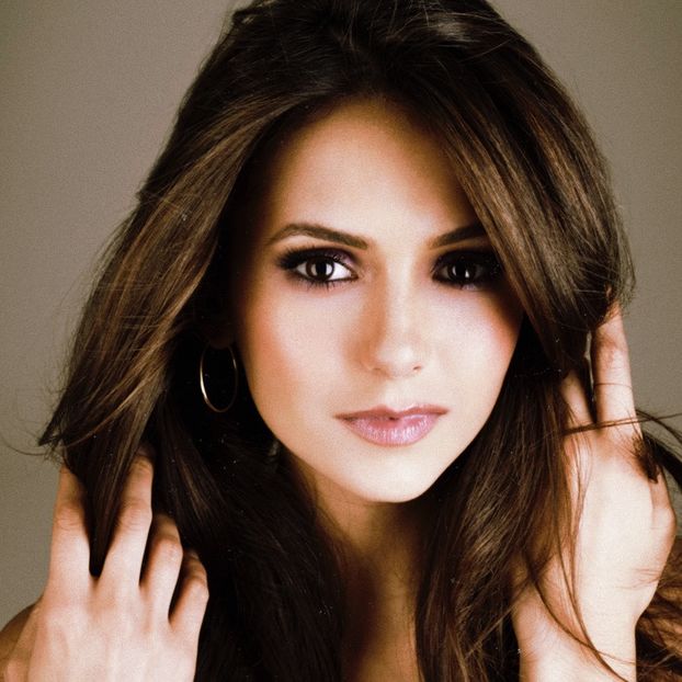 • cupcakes got Nina Dobrev. (the one I played on ALL + - when i see you on those streets