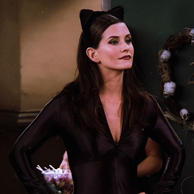 xTԋҽOɾιɠιɳαʅʂTO ᶜʰᵒˢᵉ мσηι¢α gєℓℓєя - hello! my name is fabulous! - SJ