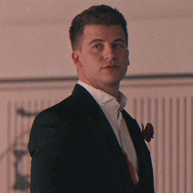 • Nightingale got Jake Riordan. - when i see you on those streets