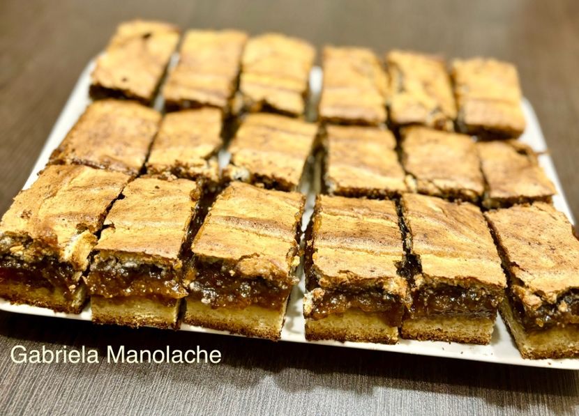  - Prăjitură cu smochine și bezea