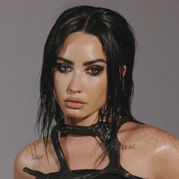 • Nightingale’s b-day twin is Demi Lovato: August 20th. - when i see you on those streets