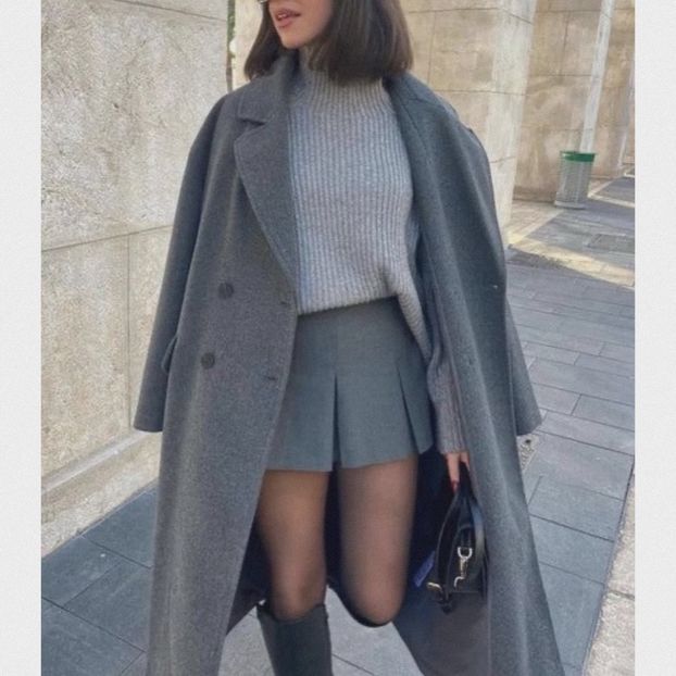 ❤️ • Gray Outfit: 9,00. @Nightingale - when i see you on those streets