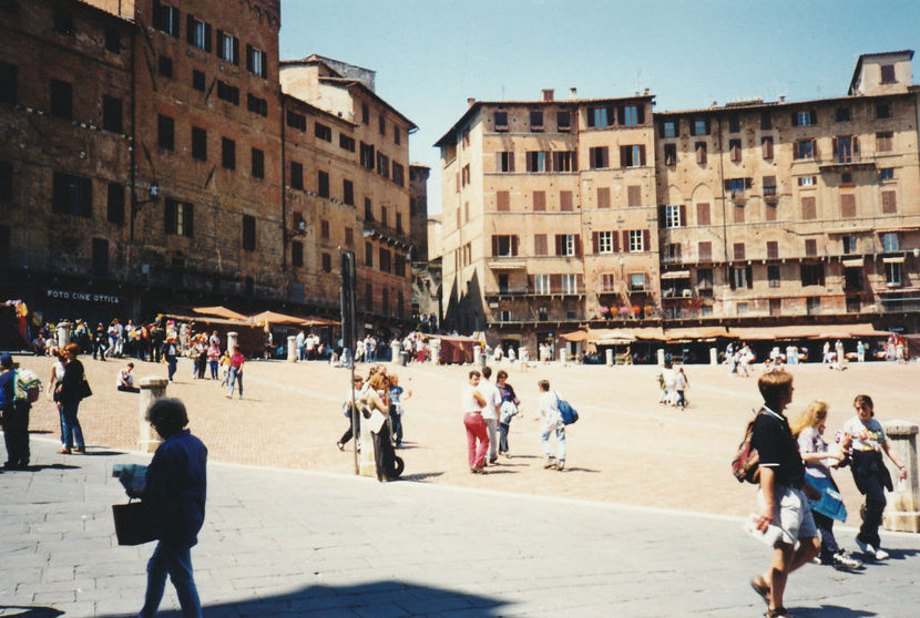 Piazza del Campo - Siena - Lucca - Pisa - Verona