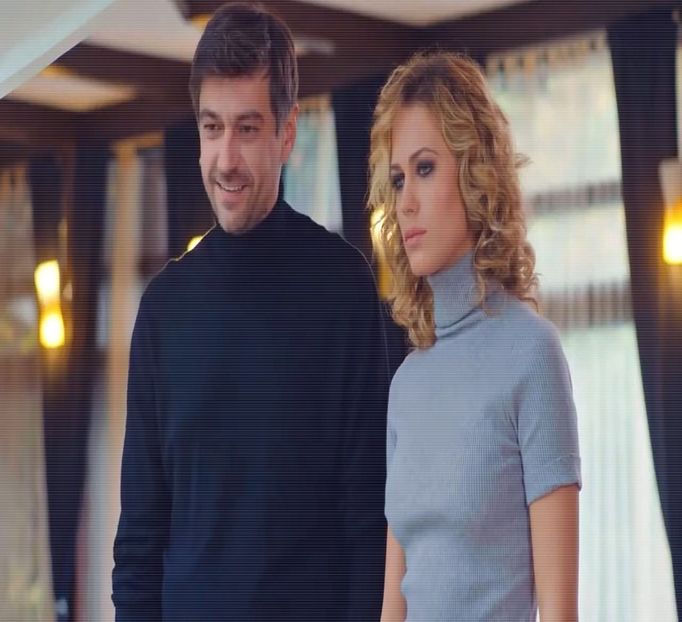 — descurcă. Nu știam că e fratele tău.❞ După ultima ei replică, surâd amuzată și chiar - Eps 01 l Io e te come nelle favole