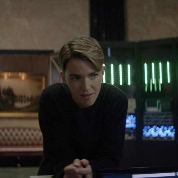 •┇—ⴵ—┇• Ma dezlipesc de perete cu parere de rau in suflet cand realizez cat de bine - Eps 01 l Io e te come nelle favole