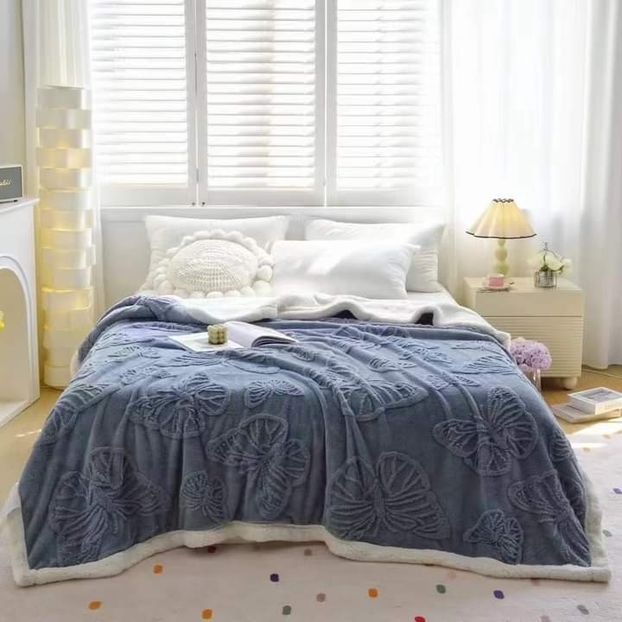  - Paturi cocolino cu dos plusat pentru pat dublu model cu fluturi gofrati
