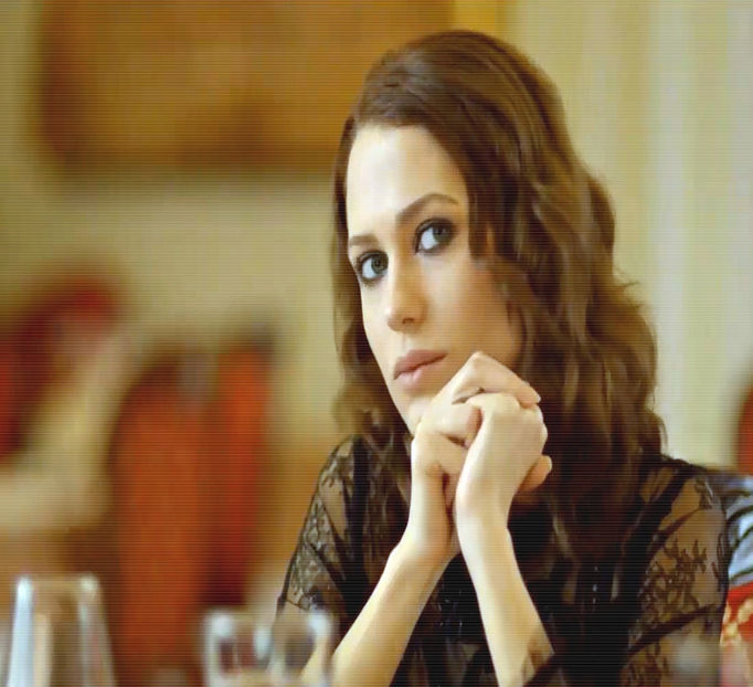 — O privesc confuză încercând să înțeleg ideea și adaug. ❝Mmm.. cum adică pentru un - Eps 01 l Io e te come nelle favole