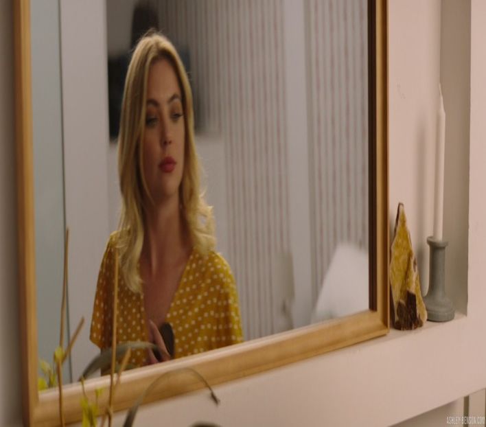 ”atunci am o veste proastă pentru tine. Ele niciodată nu răspund la telefon.”Îmi întorc capul - Eps 01 l Io e te come nelle favole