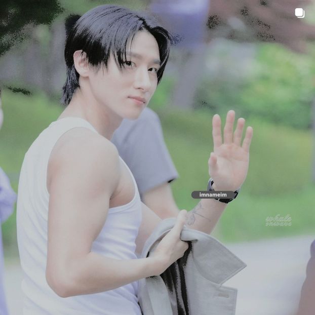 08.09.⠀⠀⠀ ✦ ꯭໋ 熱 t̟e̟n̟d̟e̟r̟♡uoᴉʇɔǝɟɟɐ. ̵ׄ ❵ - Mirrored Blind Playin